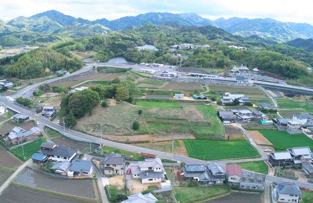 富田茶臼山2.jpg